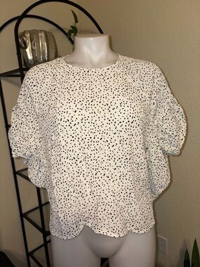 Leith White Top with Black Dot Print and Puff Sleeves